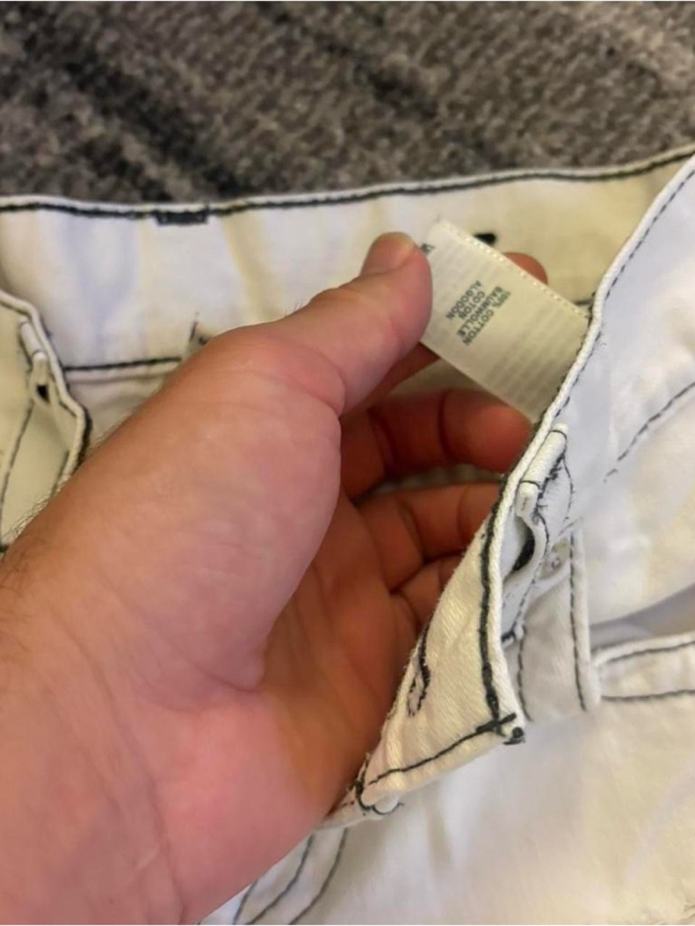 True Religion White Contrast Stitch Jeans (Size 28) - Picture 5 of 7